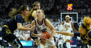 โค้ชดังเทียบโซเนีย ซิตรอน เก่งเท่า Paige Bueckers?