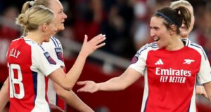 อาร์เซนอลถล่มลิเวอร์พูล 4-0 ศึก WSL คัลเดนเตย์ยิงงาม