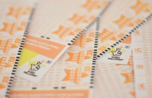 นางเจชนะรางวัล 1 ล้านปอนด์จาก EuroMillions