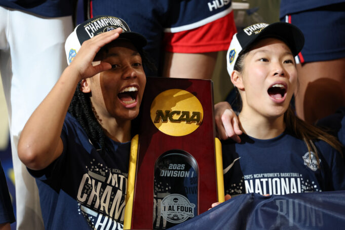 เคทลิน เฉิน คัมแบ็ก WNBA กับทีมวาลคีรีส์