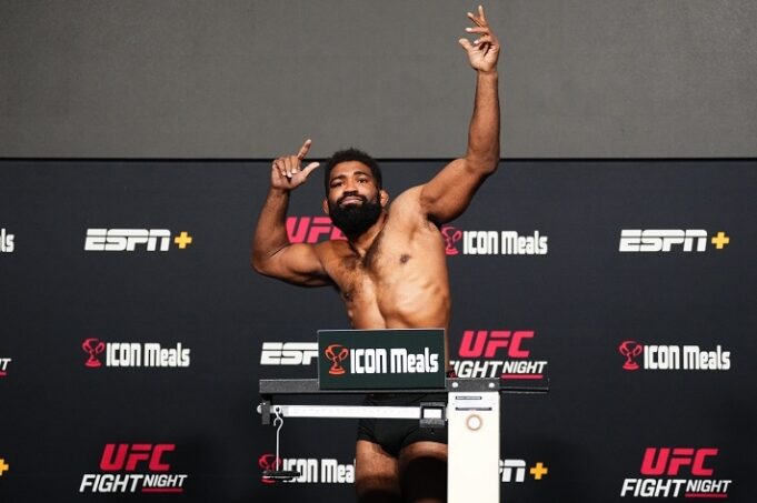 คริส เคอร์ติส แฉ โคปิเลฟใช้สายลับก่อนศึก UFC Vegas 101