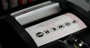 เศรษฐีใหม่ในนิวเจอร์ซีย์คว้า 2 ล้านดอลลาร์ Powerball!