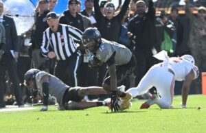 Folsom Field เปลี่ยนเป็นหญ้าเทียมครั้งแรกในรอบ 26 ปี