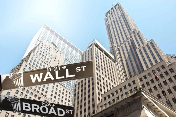 3 ETF เงินไหลเข้าแรงที่น่าจับตาในตอนนี้