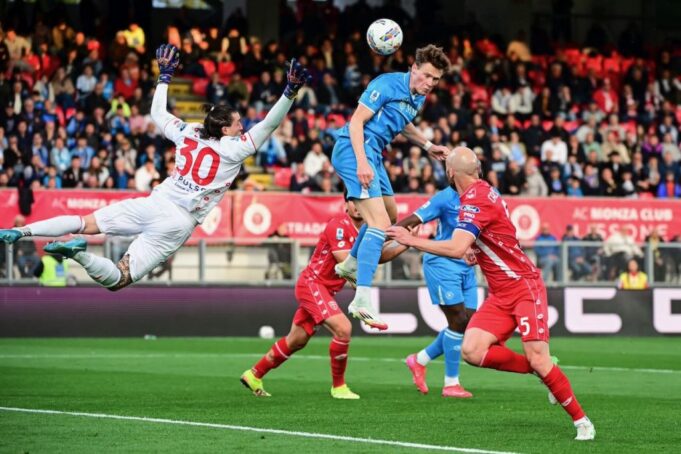 แม็คโทมิเนย์ซัดชัย! นาโปลีเฉือนมอนซ่า 1-0 ขึ้นจ่าฝูง