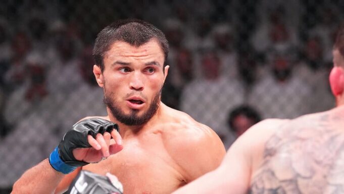 นูร์มาโกเมดอฟเปิดตัว UFC สวยงาม ชนะซับมิชชั่น