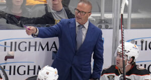 Anaheim Ducks ปลดโค้ช Greg Cronin หลังจบฤดูกาล