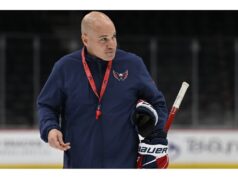 คาร์เบอรีรับรางวัลโค้ชยอดเยี่ยม NHL ปีนี้
