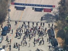 เจ้าหน้าที่ ICE ถูกห้ามเข้า Dodgers Stadium ในแอลเอ