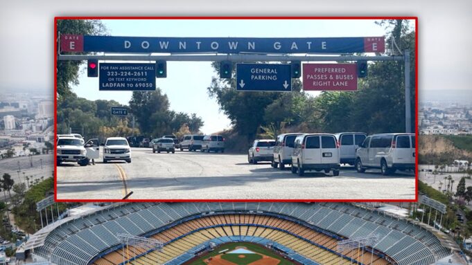 Dodgers ปฏิเสธ ICE เข้าสนาม ท่ามกลางประท้วง