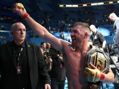 ดู เพลสซิส ควรป้องกันแชมป์กับ คัมซัต ชิมาเยฟ