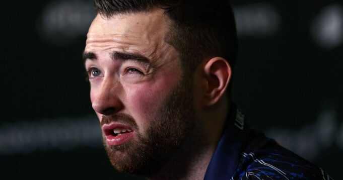 ลุค ฮัมฟรีส์: เส้นทางแชมป์โลกปาเป้าและรายได้ล้าน