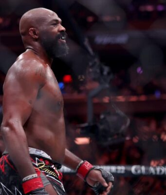 จอน โจนส์ อาจไม่ได้ชกกับทอม แอสพินัลใน UFC