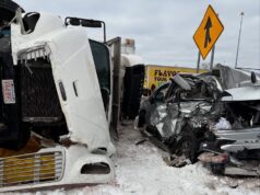 อุบัติเหตุรถบรรทุกพลิกคว่ำบน I-93 ในวูเบิร์น