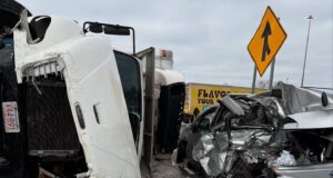 อุบัติเหตุรถบรรทุกพลิกคว่ำบน I-93 ในวูเบิร์น