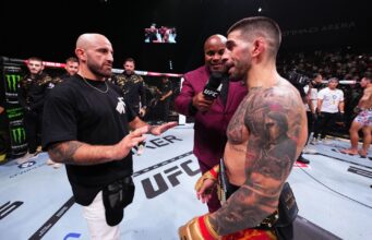 โวลคานอฟสกี ดวล โลเปซ ชิงแชมป์เฟเธอร์เวต UFC