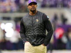ศาลสหรัฐฯ ให้คดีเหยียดผิวโค้ช NFL ขึ้นศาลได้