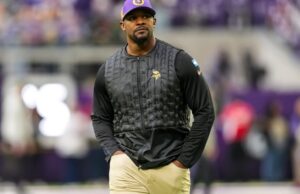 ศาลสหรัฐฯ ให้คดีเหยียดผิวโค้ช NFL ขึ้นศาลได้