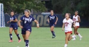 UC Davis หญิงเสมอ Fresno 1-1 ในเกมกลางคืนครั้งแรก